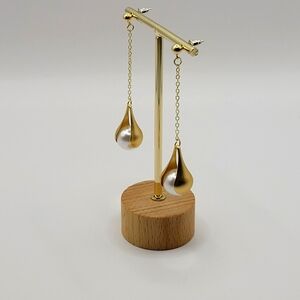 Pearly drop dangle earrings